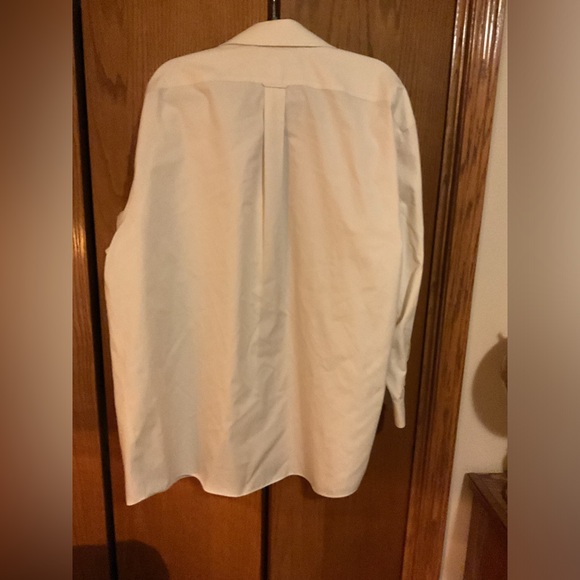 EUC Gold Label Roundtree & Yorke Fitted Non-Iron Button-Down Collar Dress Shirt - Picture 3 of 3